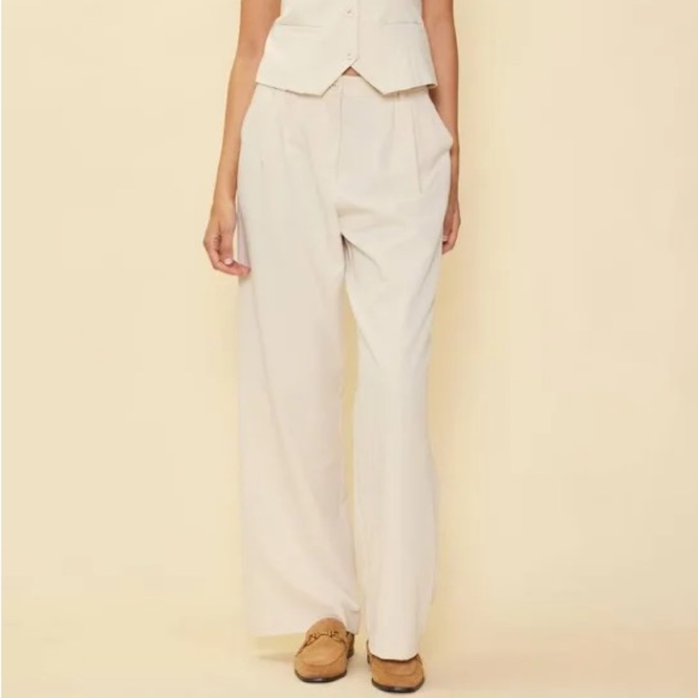 NWT Skies are Blue cream dress pant